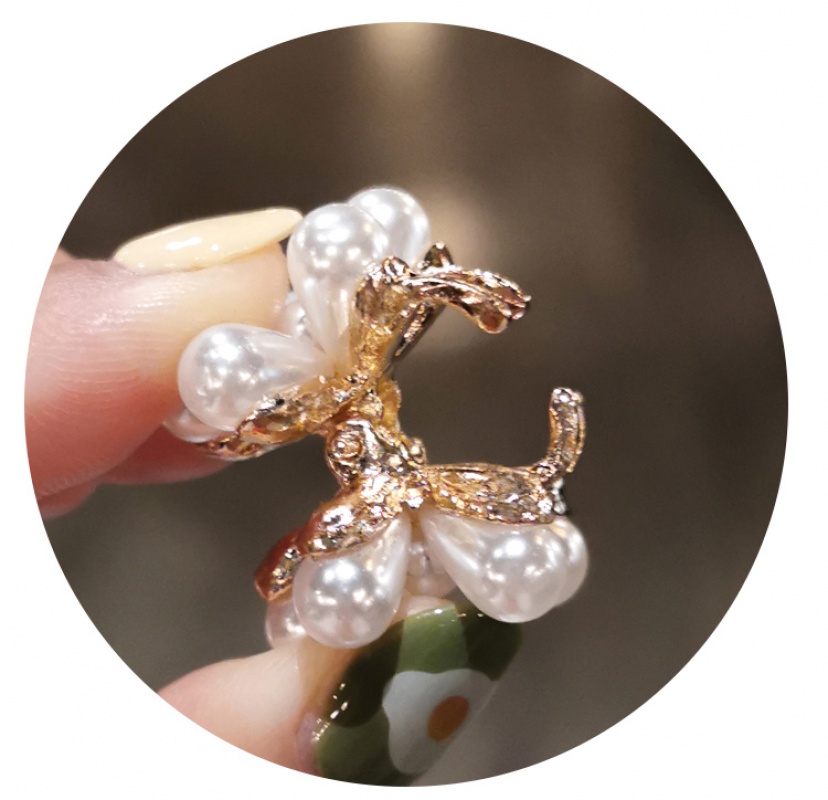 Kẹp tóc nữ đính ngọc trai xinh xắn thời trang