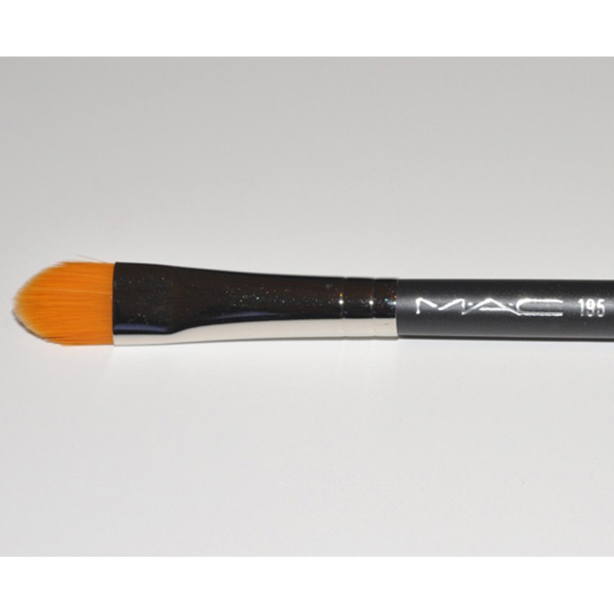 Cọ Che Khuyết Điểm MAC 195 - Mac Concealer Brush
