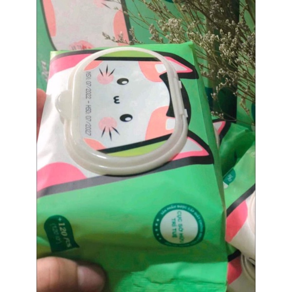 [MẪU CON MÈO]khăn giấy ướt 120 tờ không mùi an toàn cho bé phú đạt hình con bé đáng yêu date mới nhất