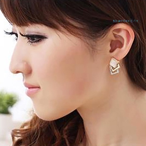 1 Đôi Khuyên Tai Hợp Kim Mạ Vàng Thời Trang Dành Cho Nữ