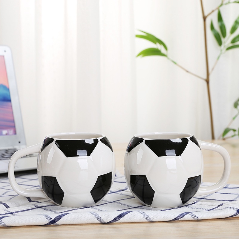 Ly uống cà phê bằng gốm sứ họa tiết bóng đá hoạt hình sáng tạo