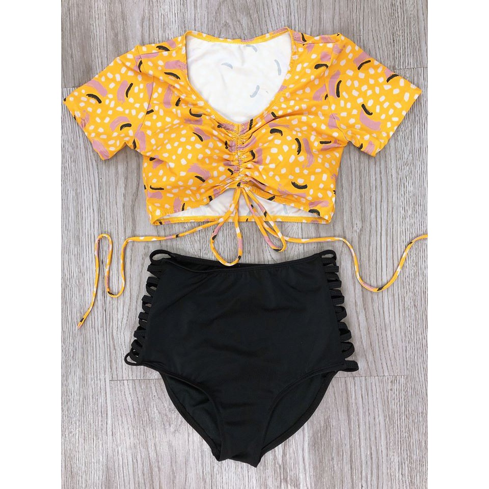 Bikini hai mảnh cộc tay vàng hoa mặc đi biển đi bơi đẹp | BigBuy360 - bigbuy360.vn