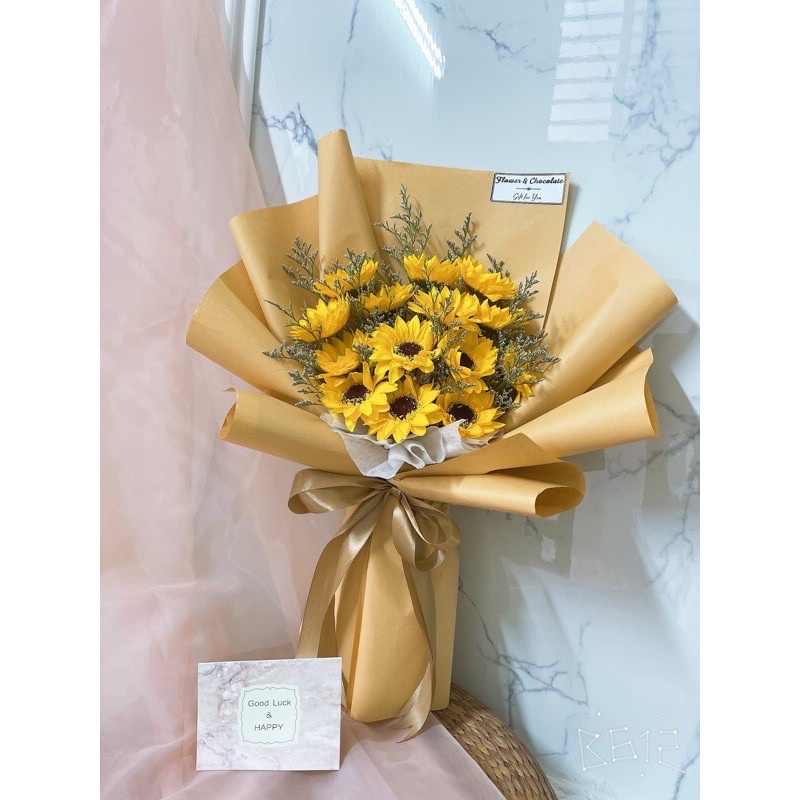 Bó hoa hướng dương sáp thơm, bó hoa tốt nghiệp vĩnh cửu đặc biệt xinh xắn tặng kèm thiệp túi