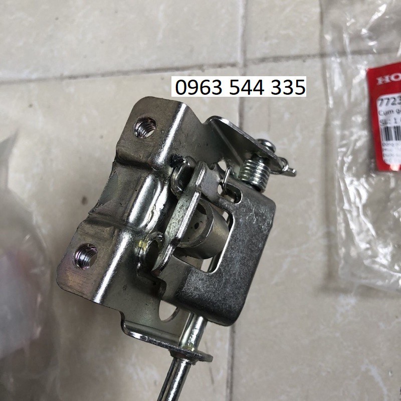 Bộ chốt khoá yên xe honda Dream hàng chính hãng cực kì chắc chắn