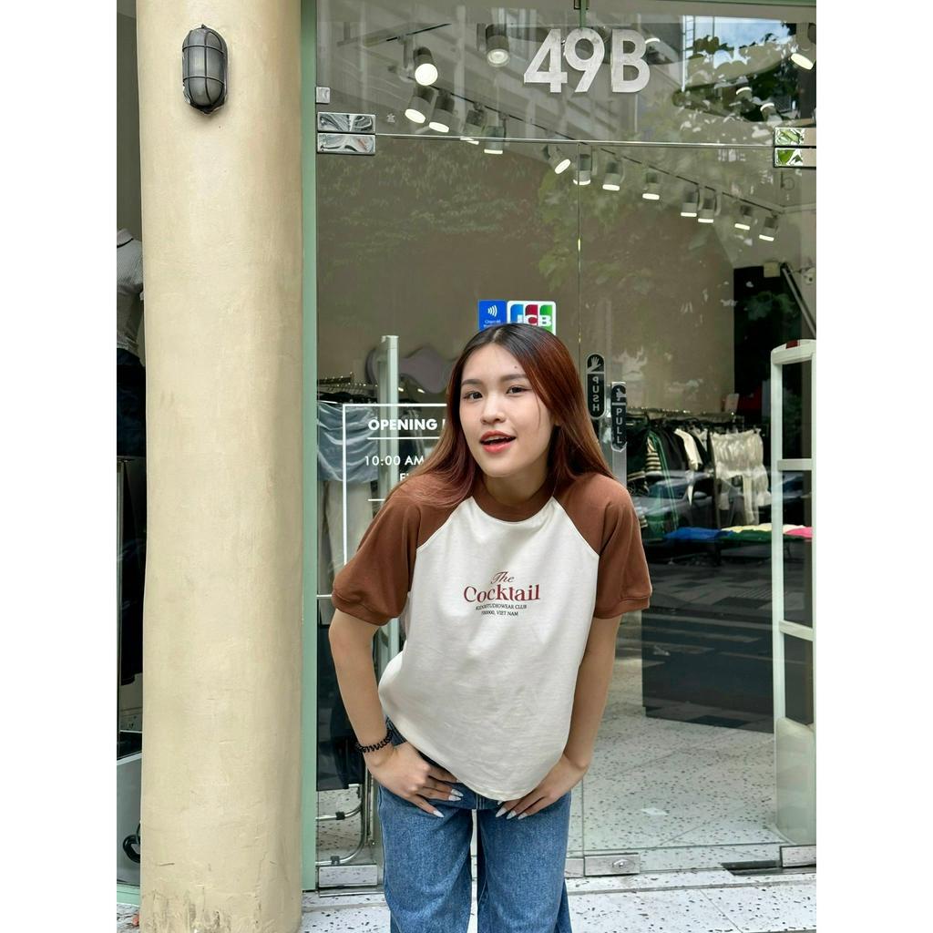 Áo thun cổ tròn phối tay màu THE COCKTAIL