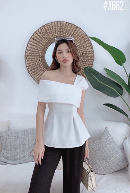 [Mã FAMARAL2 giảm 10K đơn 50K] Áo peplum lệch vai 3 màu | BigBuy360 - bigbuy360.vn