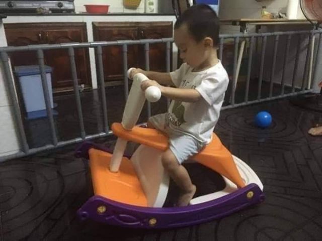Ghế bập bênh, NGỒI TẬP ĂN DẶM hàng quà tặng PEDIASURE