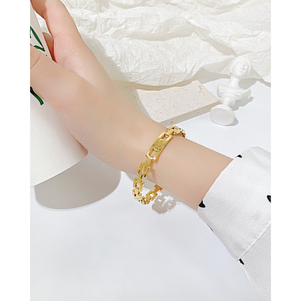 Vòng Tay Thép Titan Cao Cấp Thiết Kế Đục Lỗ Đơn Giản Thời Trang Cho Nữ