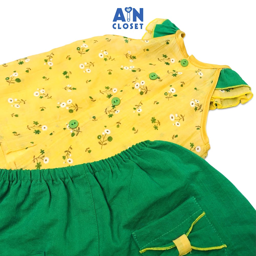 Bộ quần áo ngắn bé gái họa tiết Hoa Mắt huyền trắng nền vàng quần váy xanh - AICDBGMC2PBA - AIN Closet