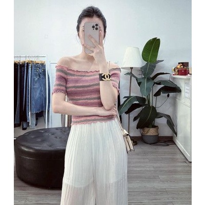 Áo montoghi trễ vai croptop viền bèo QC