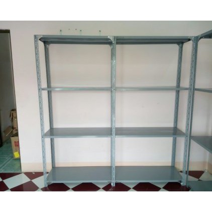 Kích thước: Dài 1 mét, rộng 0,4 mét, cao 2 mét gồm có 4 tầng của  Kệ sắt V lỗ đựng đồ đa năng