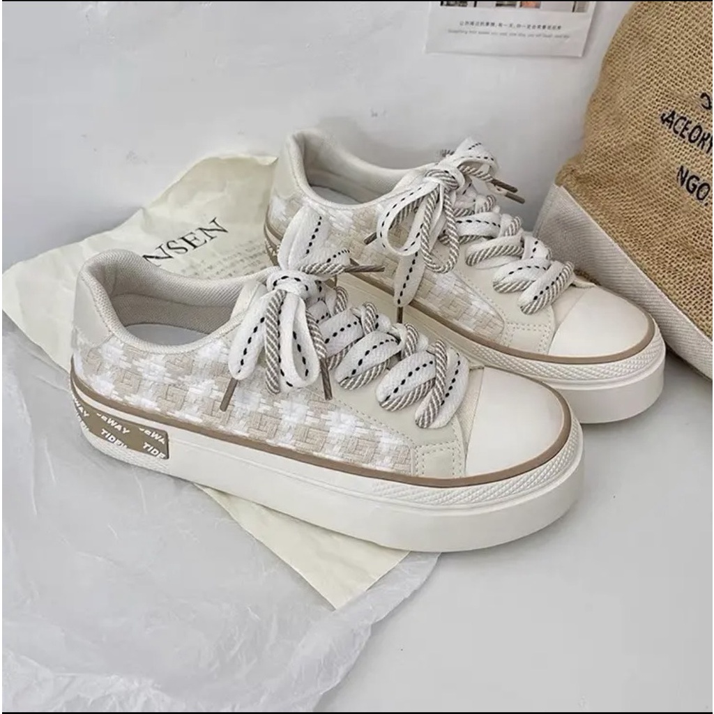 Giày thể thao nữ ô vuông kẻ chéo bản 2 dây, giày nữ sneaker đế cao 4cm hottrend 2022