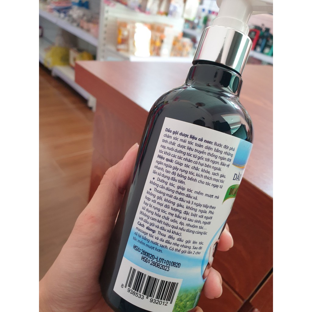 Dầu gội dược liệu Cỏ Non chuyên trị rụng tóc cho mẹ sau sinh 300ml