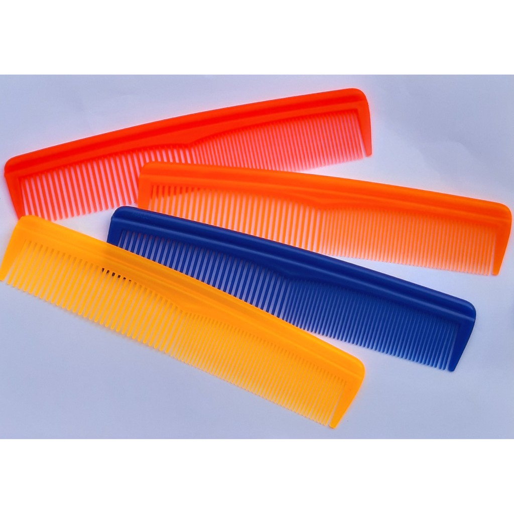 1 cây lược chải tóc truyền thống