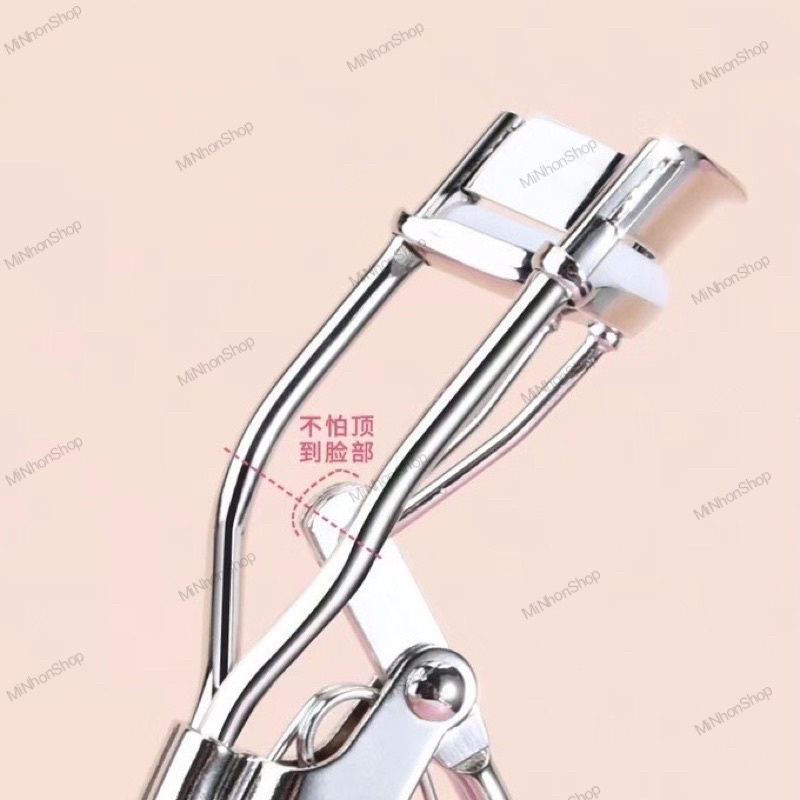 Kẹp mi / bấm mi cong lâu mà còn tặng rất nhiều miếng đệm thay thế nữa ạ