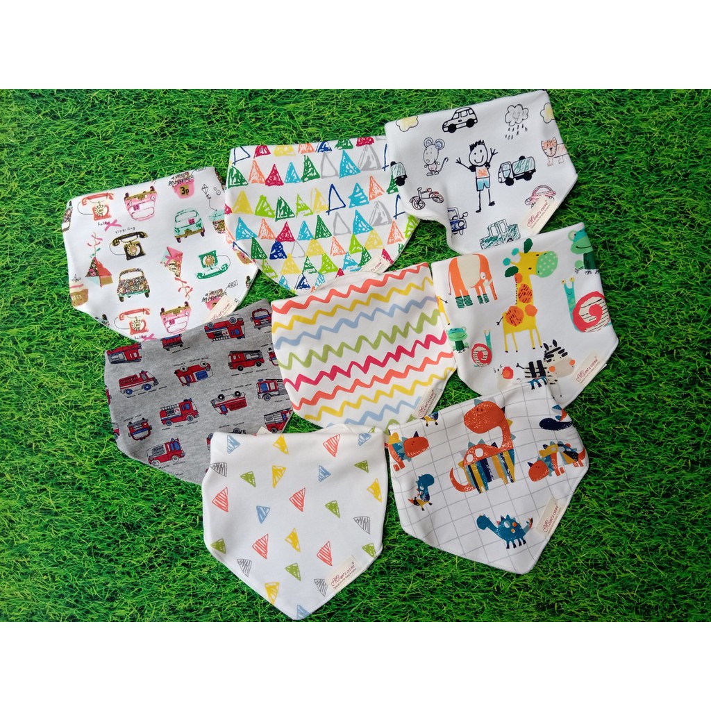 Yếm Tam Giác Cho Bé Momcare Cotton Siêu Mịn 2 Cúc Bấm Y02