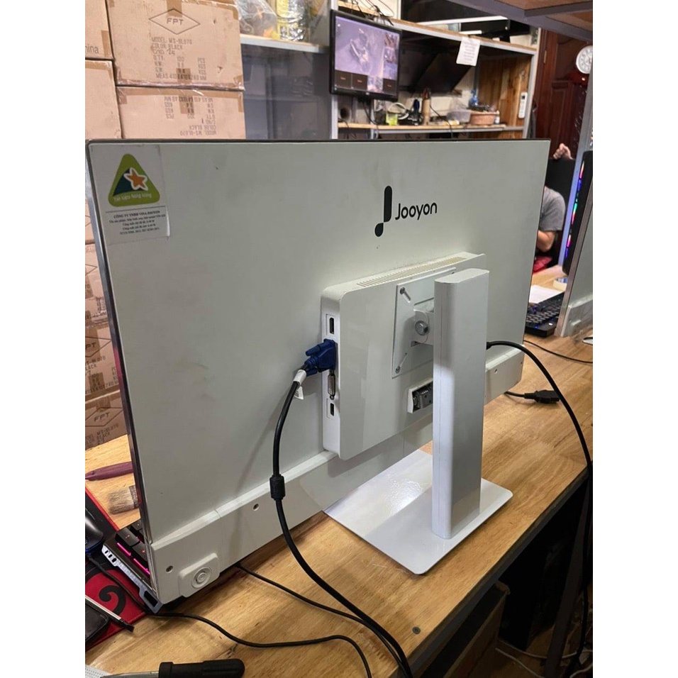 Màn hình 32 inch phẳng Panel IPS siêu sáng 144hz