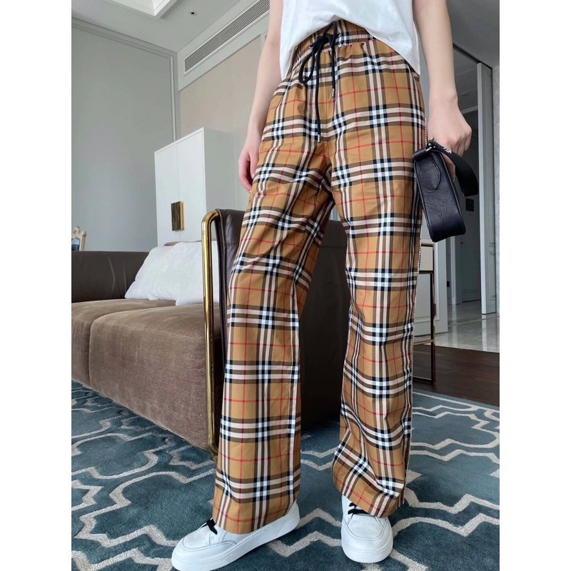 Quần kaki ống rộng Burberry BBR cao cấp lưng chun đính đá viền hông siêu đẹp