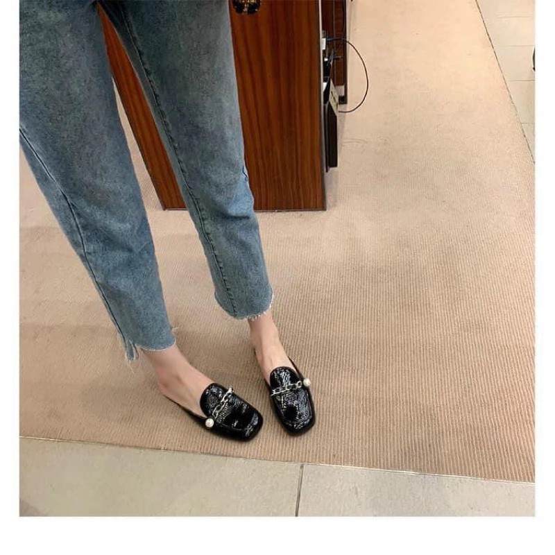 Giày sục nữ da bóng gắn NGỌC viền xích, CHẤT DA PU CAO CẤP, kèm ảnh thật | BigBuy360 - bigbuy360.vn