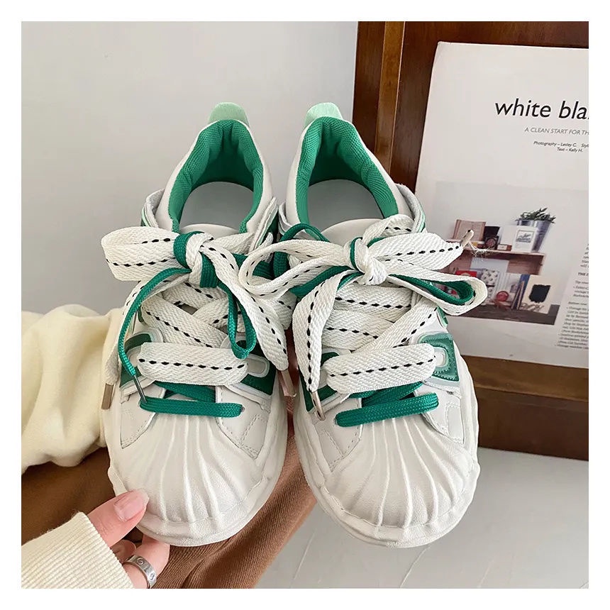 Giày Thể Thao Trắng Đế Dày Tăng Chiều Cao Phối Vỏ Sò Phong Cách Retro Thời Trang Cho Nữ