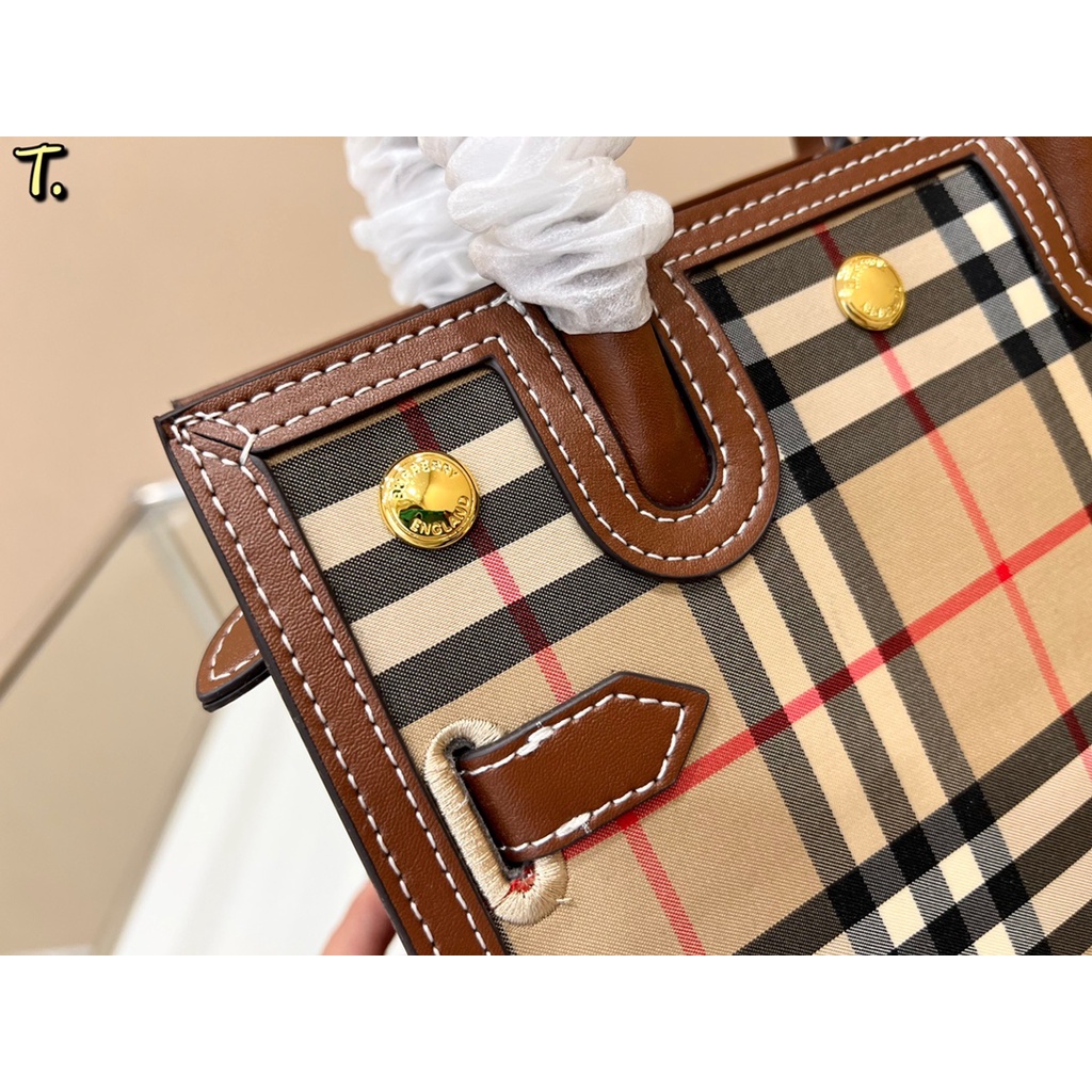 Túi Đeo Chéo Burberry Phong Cách Thể Thao Sang Trọng Thời Trang Cho Nam Nữ