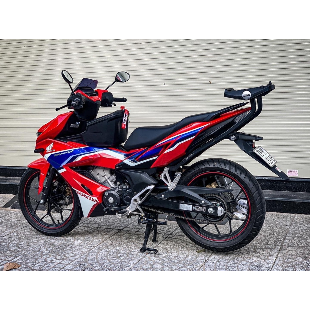 Thùng Giữa Givi G10N Monolock 7.5L tặng kèm Pát Honda Winner X