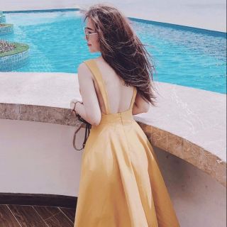 [THANH LÝ SHOP] ĐẦM trắng xòe hở lưng có mút ngực