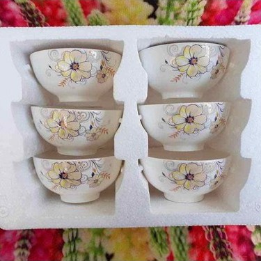 BỘ 6 CHÉN SỨ HỌA TIẾT HOA VÀNG - Quà tặng Nutifood