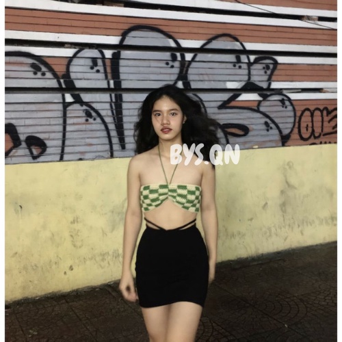 Áo crochet đan len họa tiết caro mặc được 2 kiểu "caro crochet"