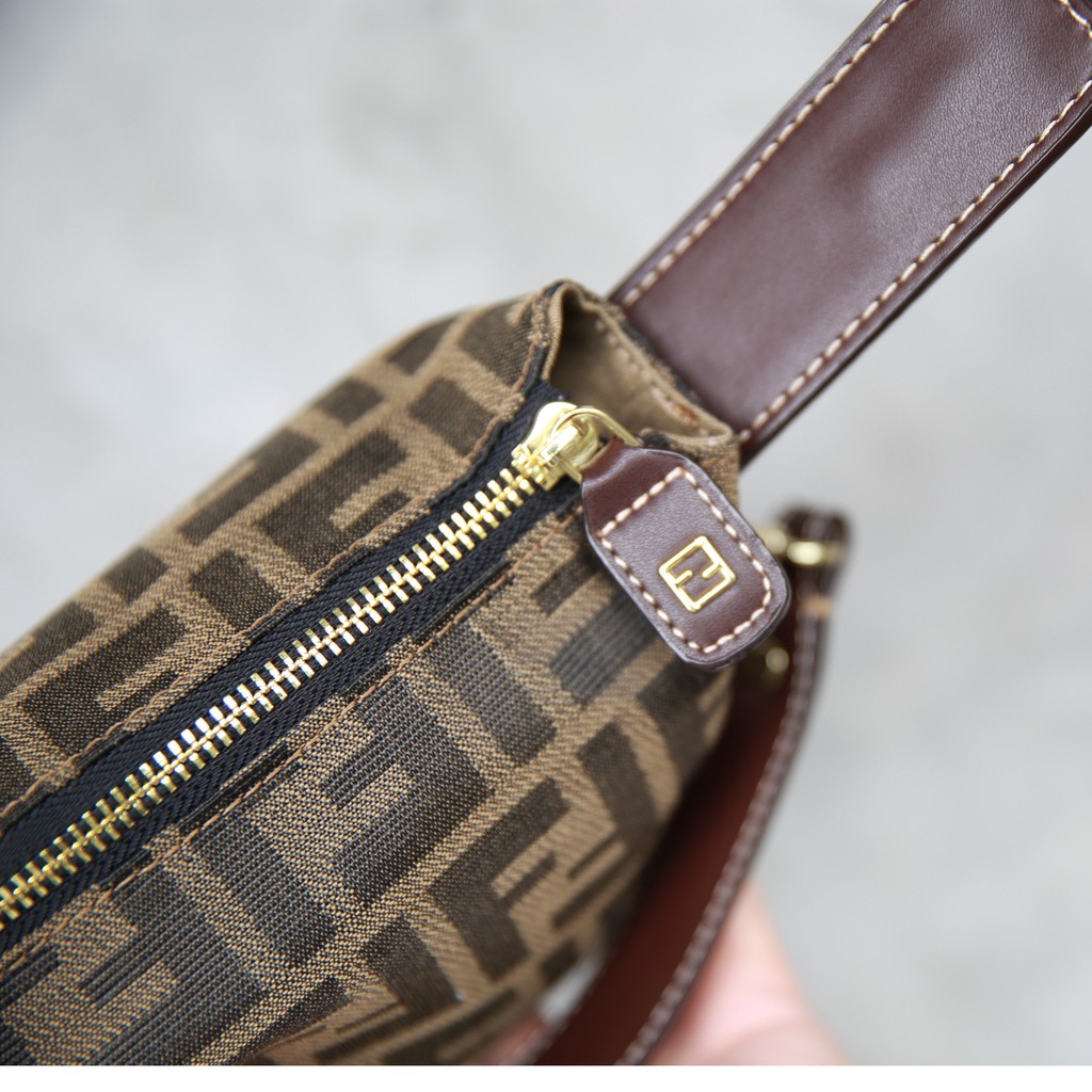 Túi xách FENDI cốp mềm mini