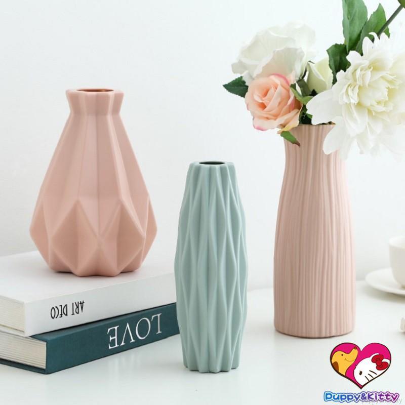 Bình cắm hoa bằng gốm sứ giả thiết kế sáng tạo