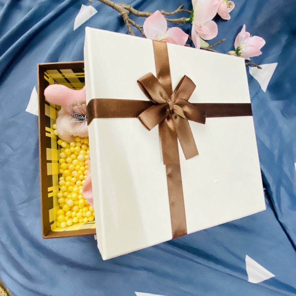 hộp quà sinh nhật, {first love} ngọt ngào như mối tình đầu dành tặng bạn gái, crush Hàng có sẵn