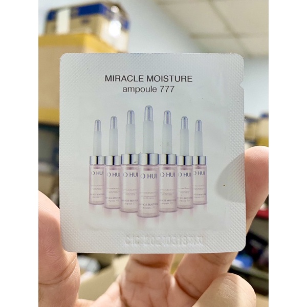 50 gói date 2026 - Tinh chất dưỡng căng bóng da Ohui Miracle Moisture Ampoule 777