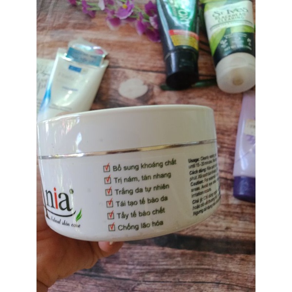 Sữa rửa mặt hàng chọn giá rẻ cho khách