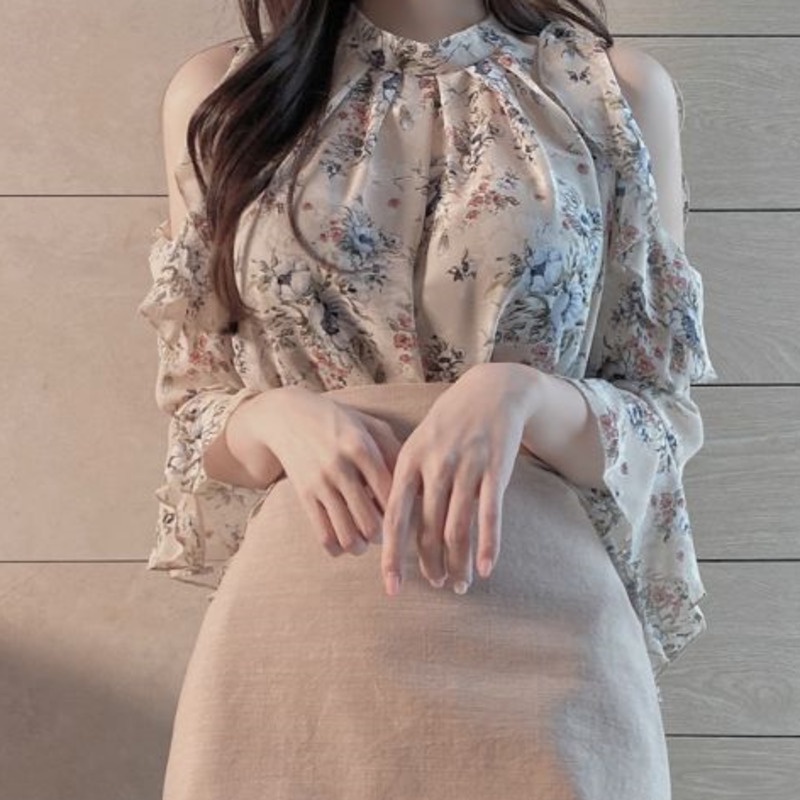Áo chiffon cổ tròn họa tiết hoa hợp thời trang