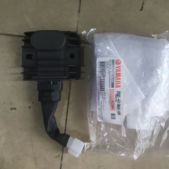 Sạc exciter 150 kèm jack cắm