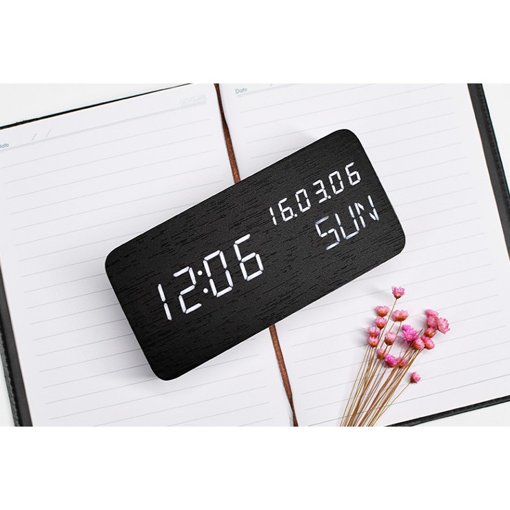 Đồng hồ Led gỗ để bàn hình chữ nhật Ngày Tháng Năm