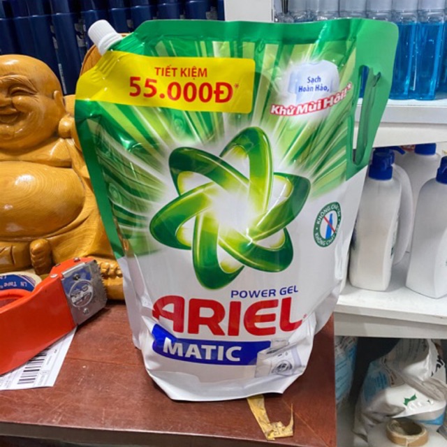 Ariel Matic nước giặt Túi 2.4Kg xanh