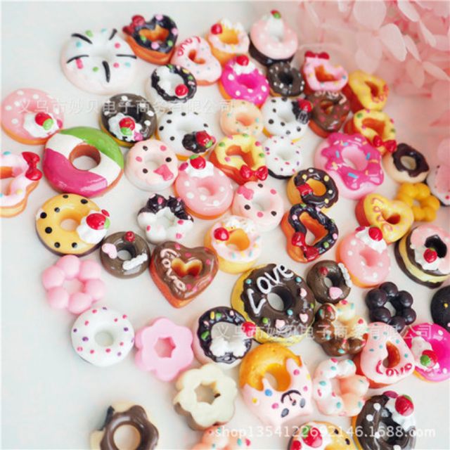 Charm donut nhiều mẫu