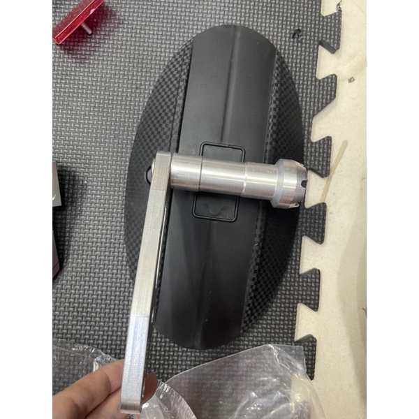 Chắn bùn chắn phuộc tăng chỉnh cho msx 125 , msx sf 125 dè tròn kiêu ngau nhien tự bắt ốc theo ý muốn
