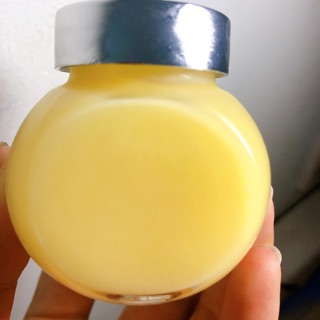 Sữa ong chúa nguyên chất 100% làm đẹp da mặt