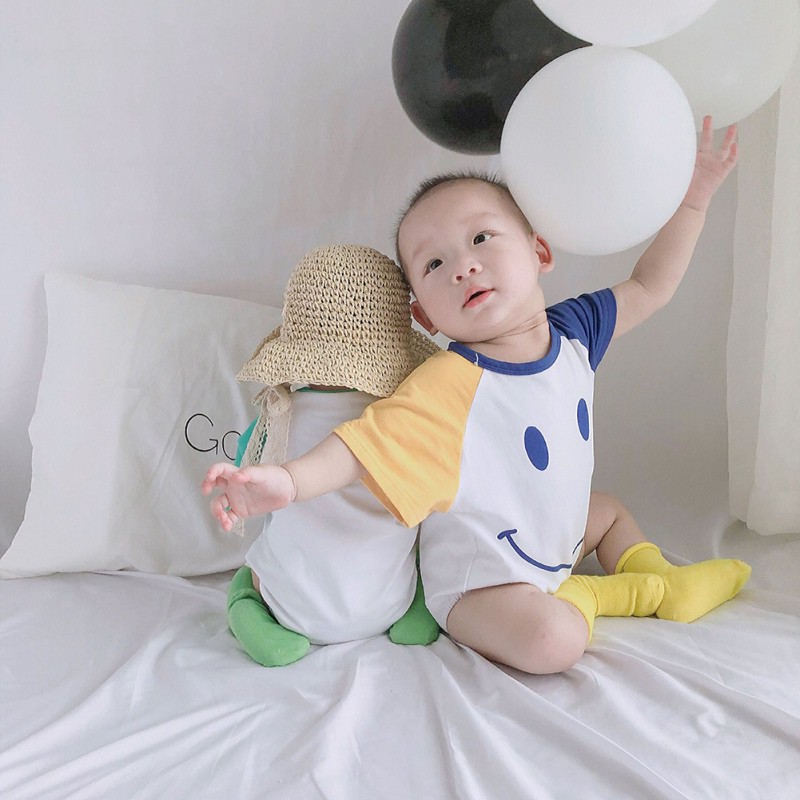 Bộ đồ liền thân tay ngắn in hình mặt cười dành cho bé sơ sinh