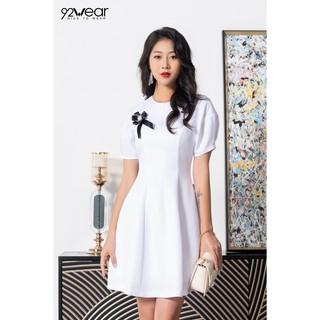 Đầm xòe ngắn tay dáng dài có đính nơ ngực DEW0659 - 92wear