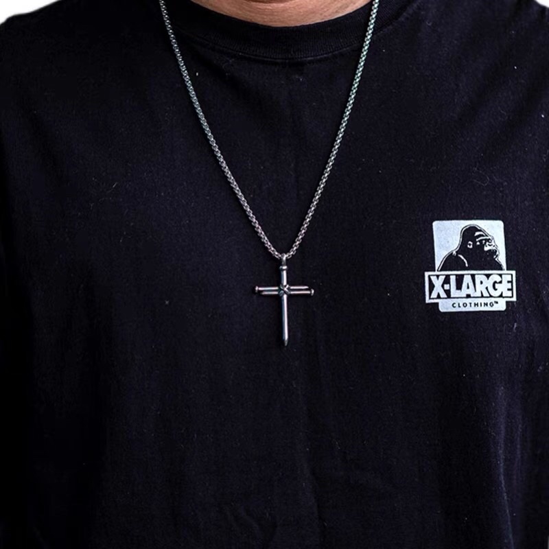 Dây chuyền mặt thập dạng đinh tán thép titan không gỉ