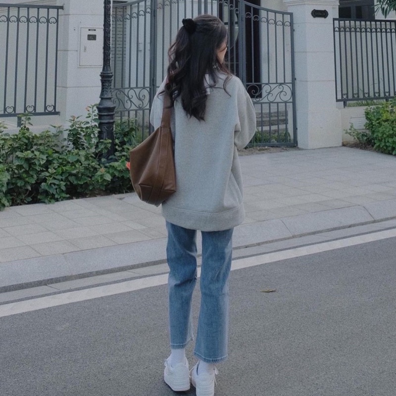 Áo sweater nỉ bông oversize AMBUSII | BigBuy360 - bigbuy360.vn