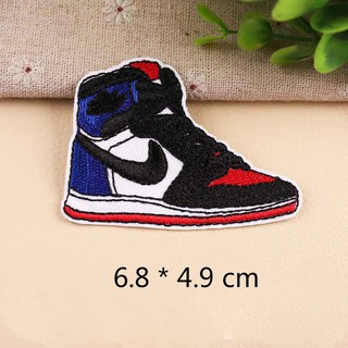 Sticker Ủi Thêu Hình Đôi Giày Thể Thao