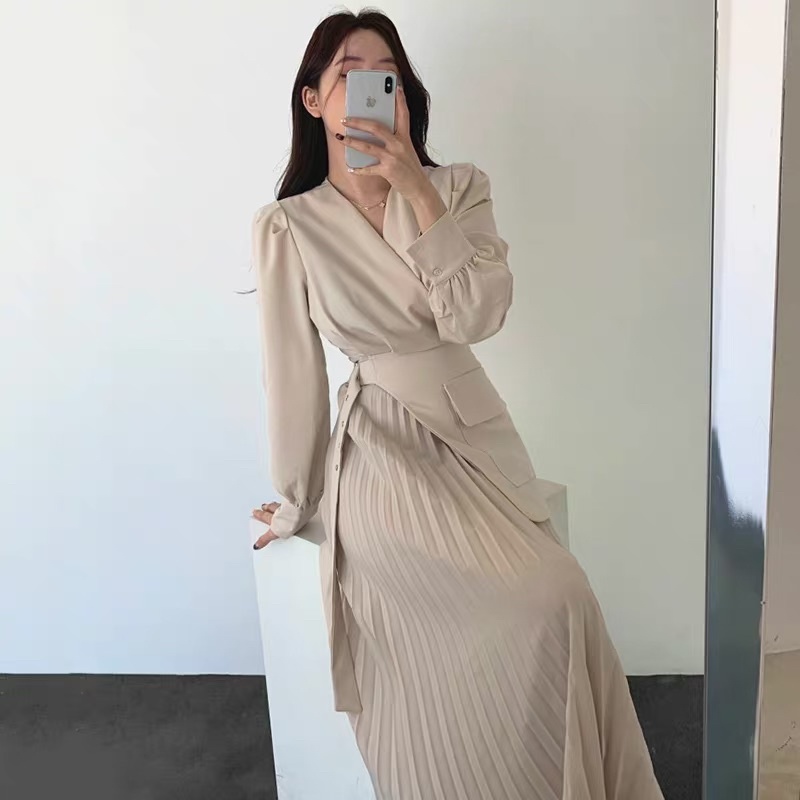 Đầm vest liền thân cùng chân váy xếp ly quý cô thanh lịch