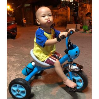 Xe đạp 3 bánh có bình nước