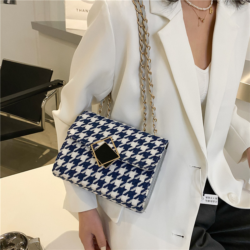 Túi Đeo Chéo Phối Dây Xích Thời Trang Mùa Xuân 2021 Cá Tính