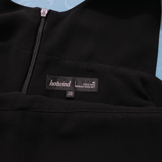 Quần yếm đen dài giả váy ống siêu rộng size L | BigBuy360 - bigbuy360.vn